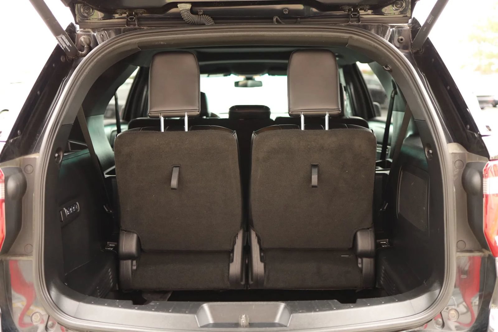 Used 2016 Ford Explorer Platinum AWD/4WD image 34