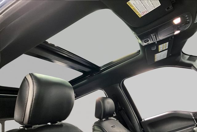 Used 2019 Ford F250 Platinum w/ Platinum Ultimate Package image 3