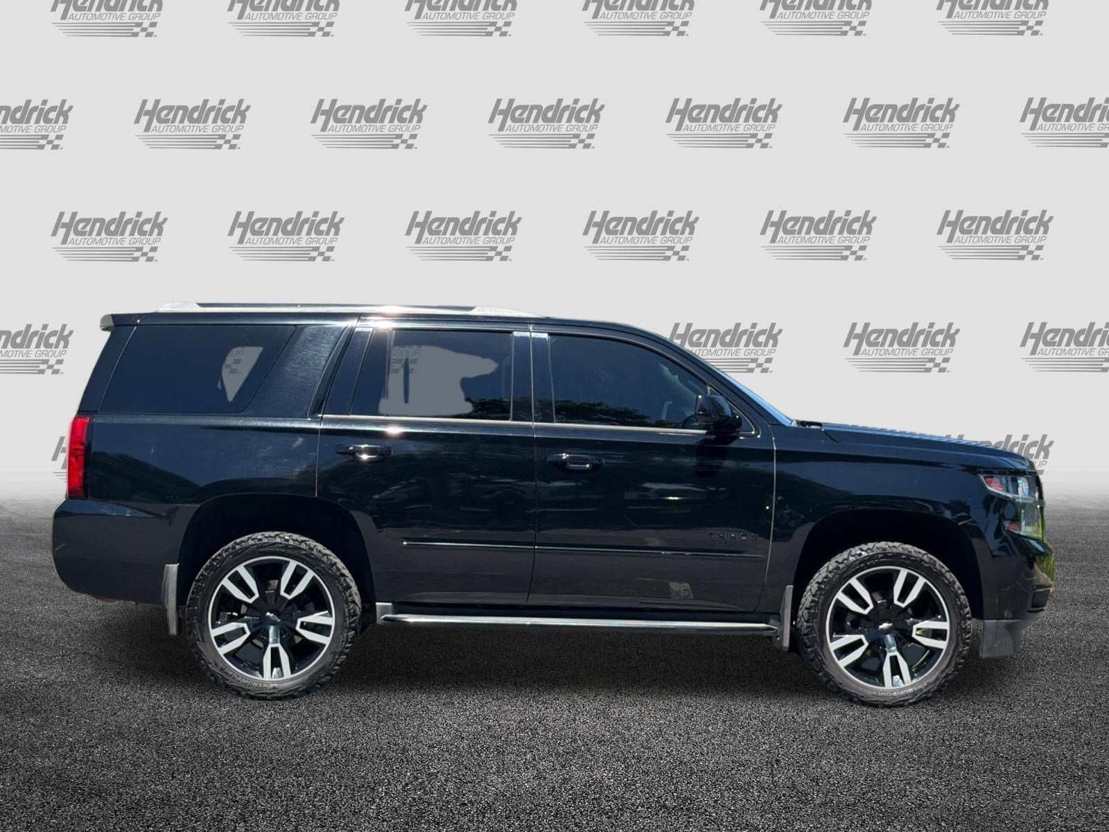 Used 2018 Chevrolet Tahoe Premier w/ RST Edition AWD/4WD image 3