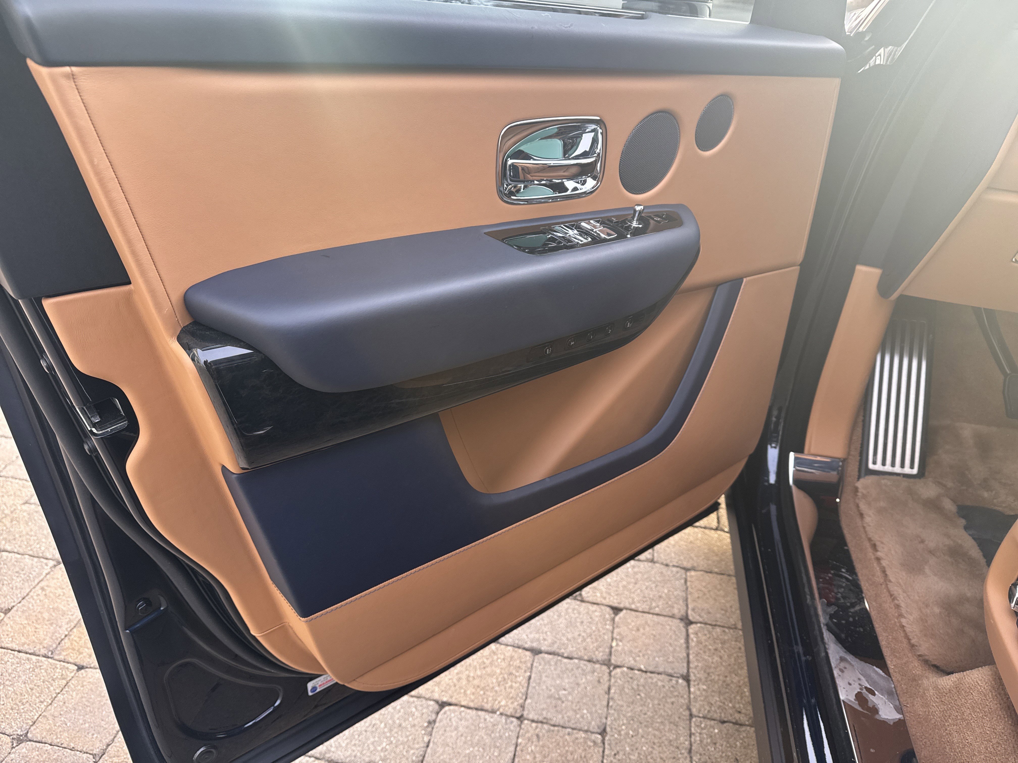 Certified 2024 Rolls-Royce Cullinan image 13