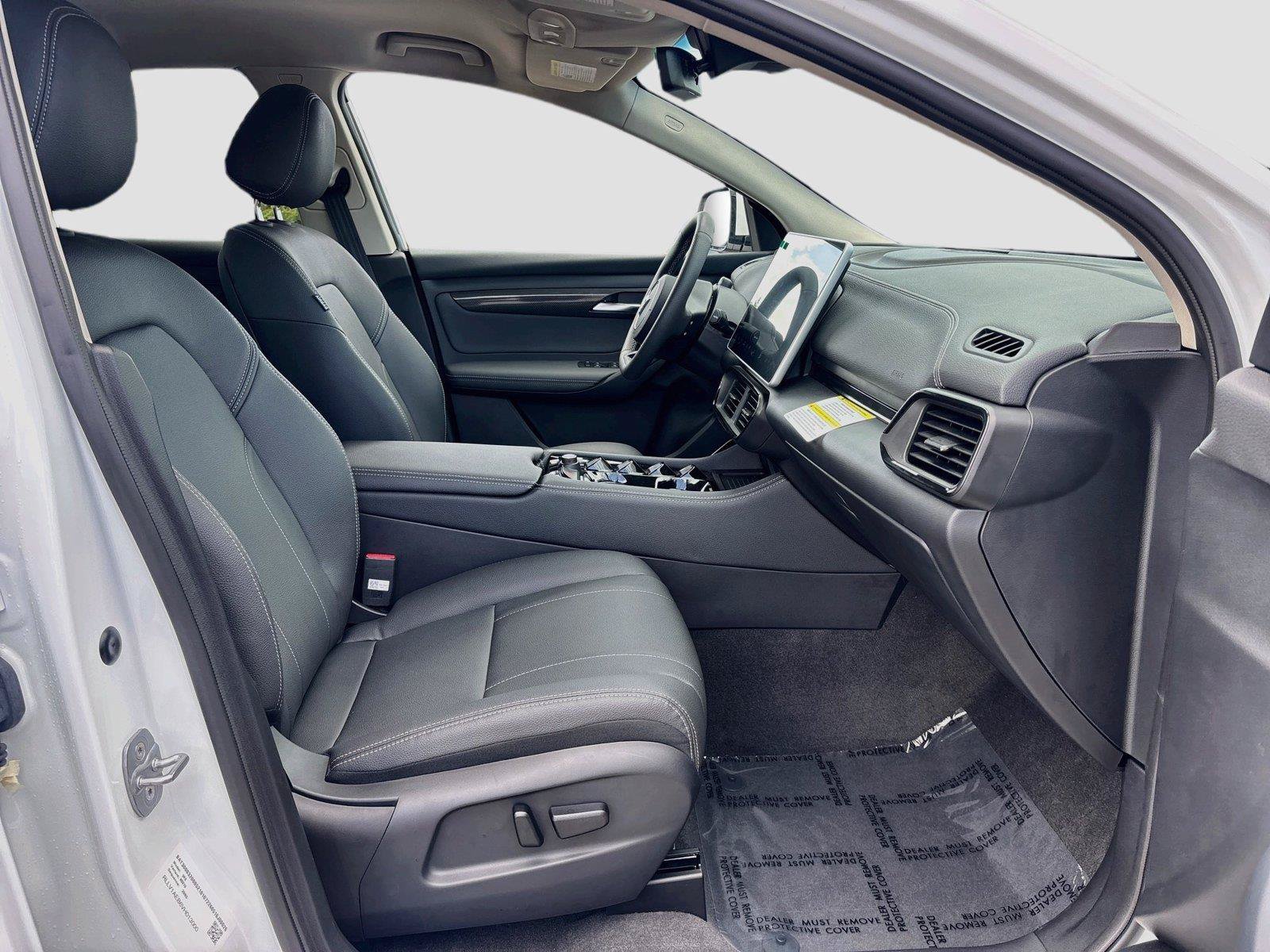 New 2027 VinFast VF 8 Eco AWD/4WD image 27