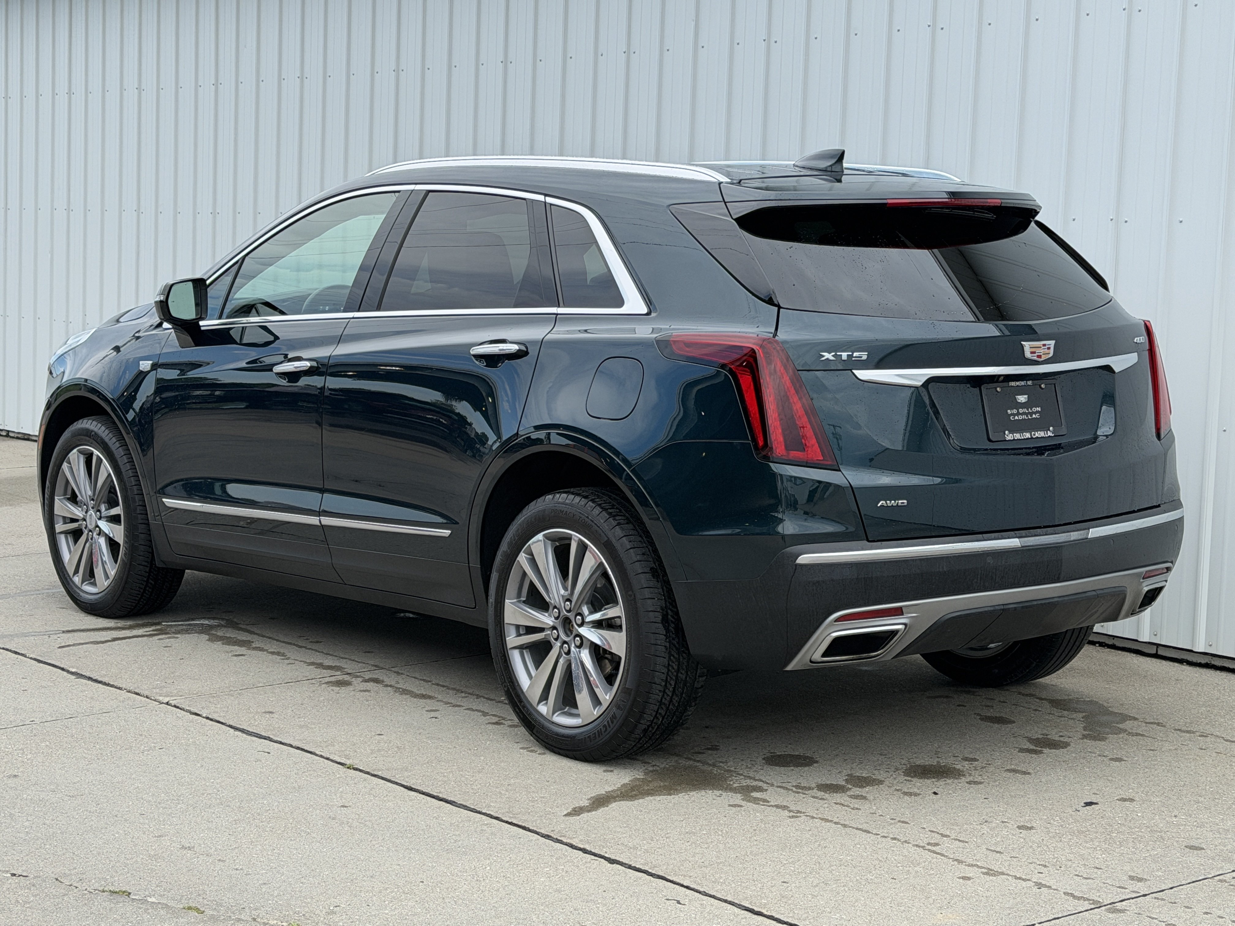 Certified 2025 Cadillac XT5 Premium Luxury AWD/4WD image 7