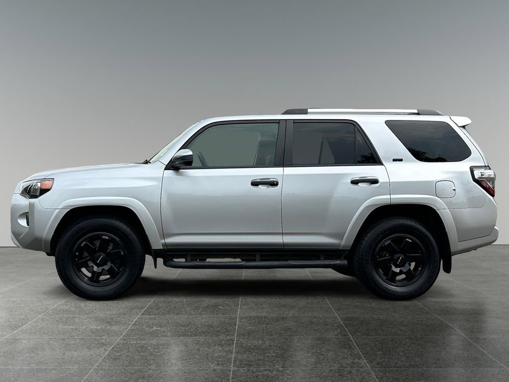 Used 2020 Toyota 4Runner SR5 image 5