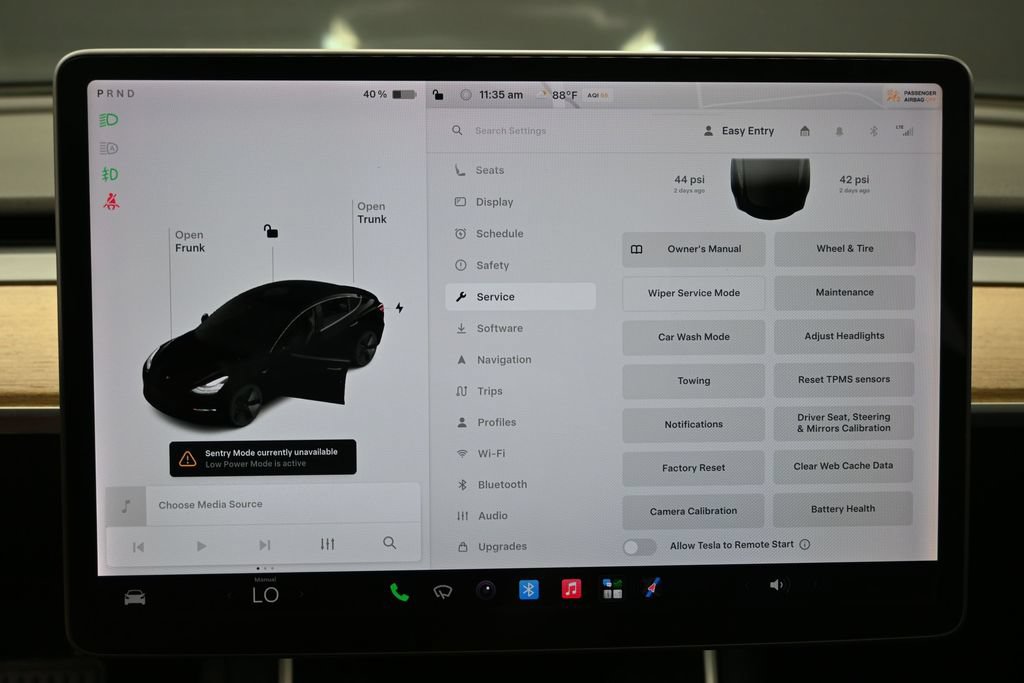 Used 2018 Tesla Model 3 Mid Range RWD image 22