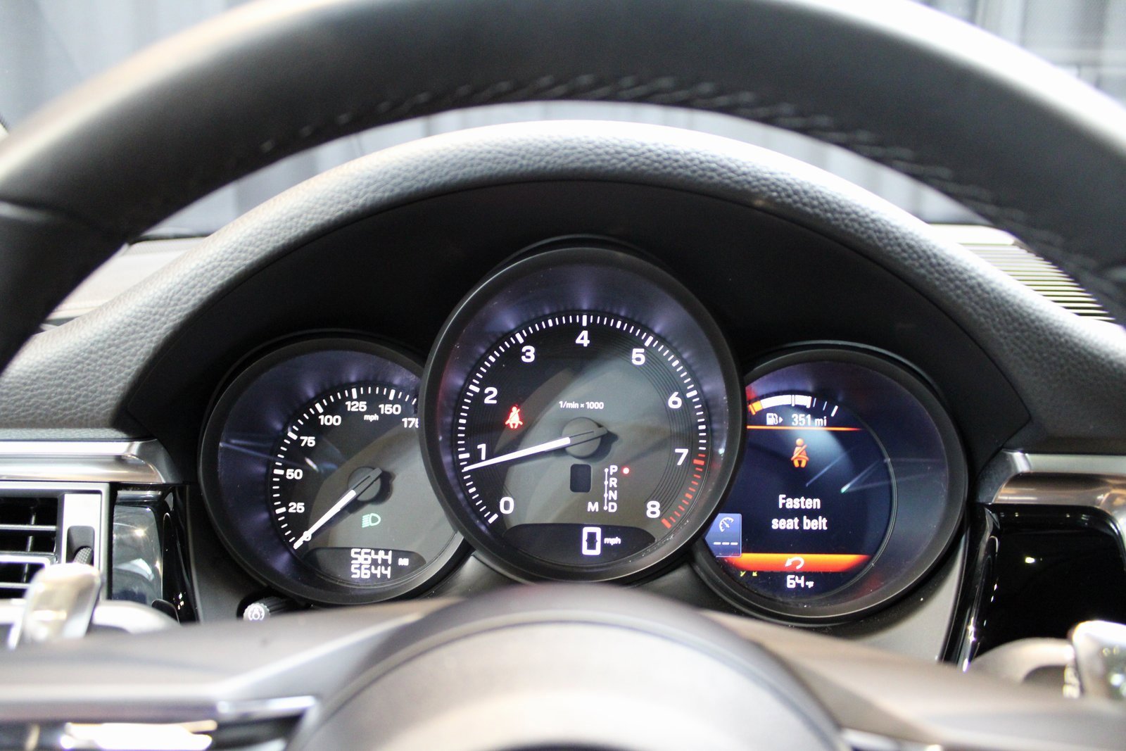 Certified 2025 Porsche Macan image 23