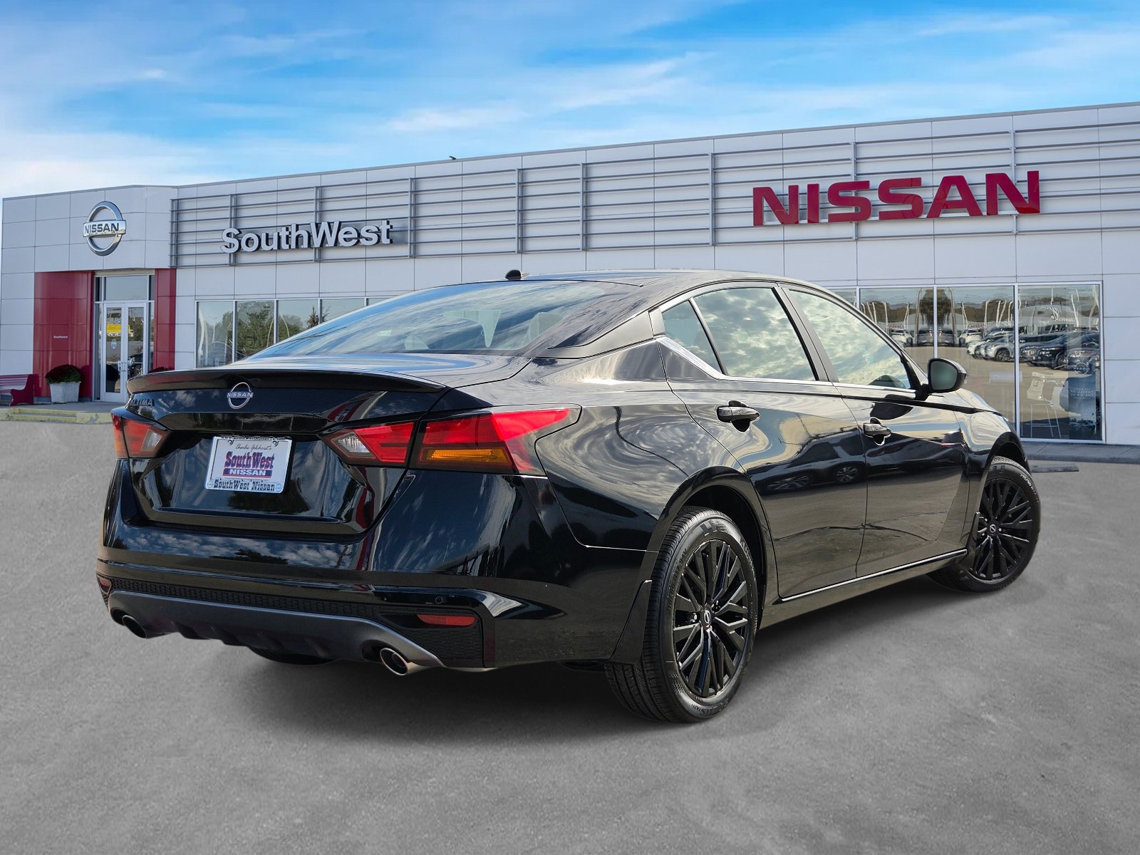 New 2026 Nissan Altima 2.5 SV FWD image 5