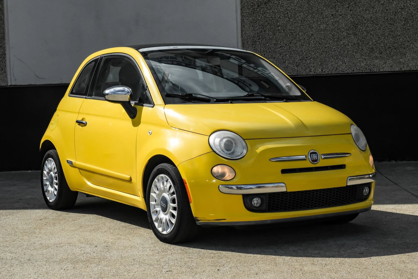 Used 2012 FIAT 500 Lounge FWD image 7
