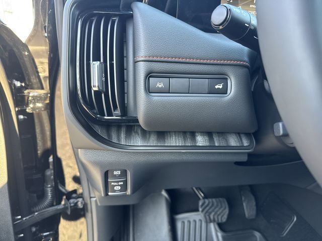 New 2026 Nissan Armada PRO-4X w/ Captain's Chari Seat Package image 27