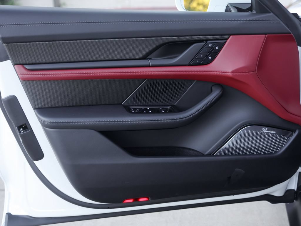 New 2026 Porsche Taycan Turbo S AWD/4WD image 33