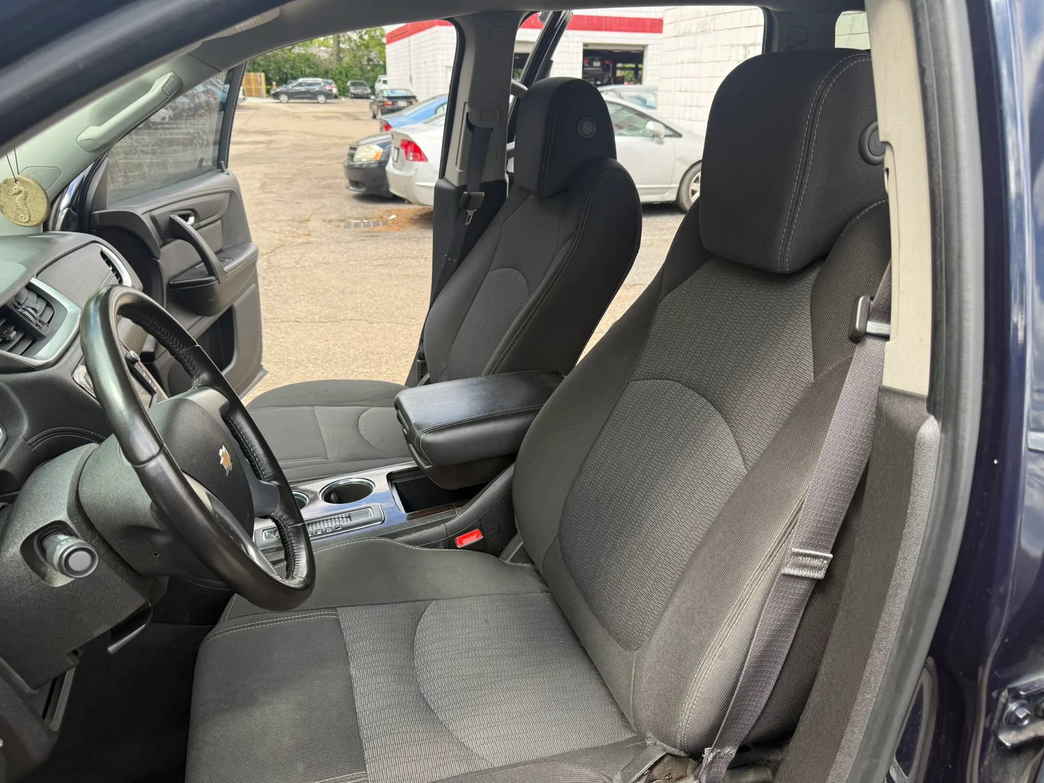 Used 2015 Chevrolet Traverse LT AWD/4WD image 12