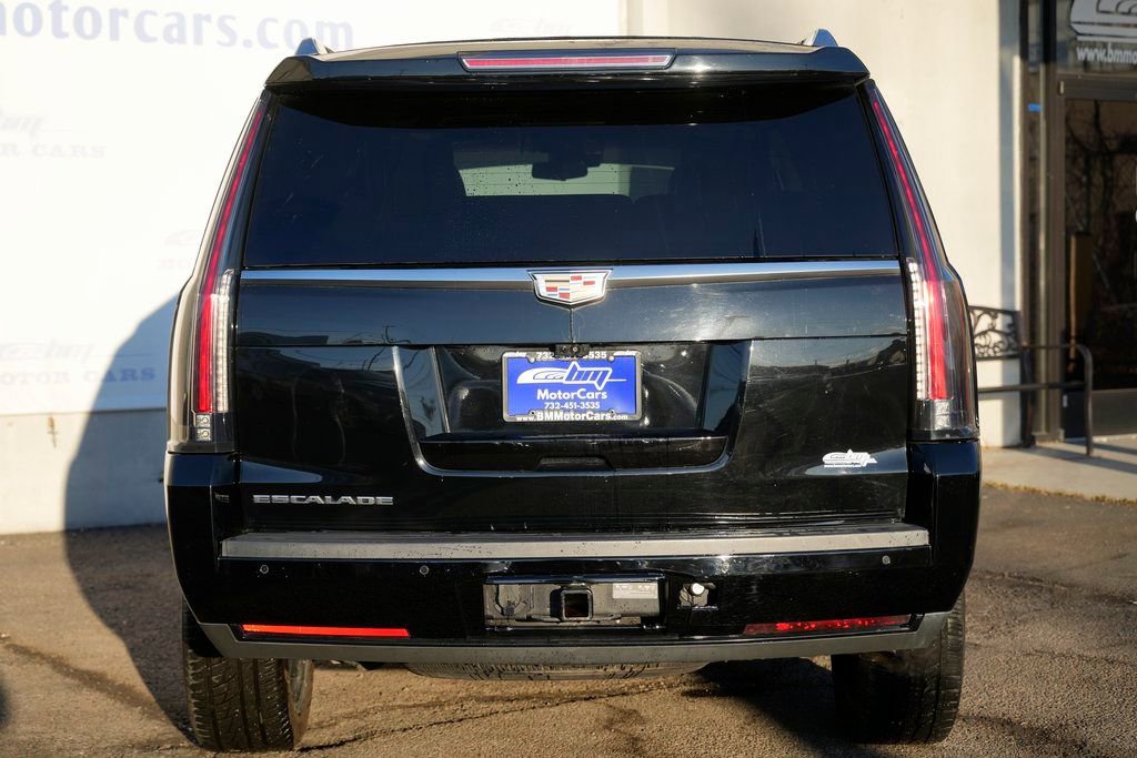 Used 2020 Cadillac Escalade Luxury AWD/4WD image 6