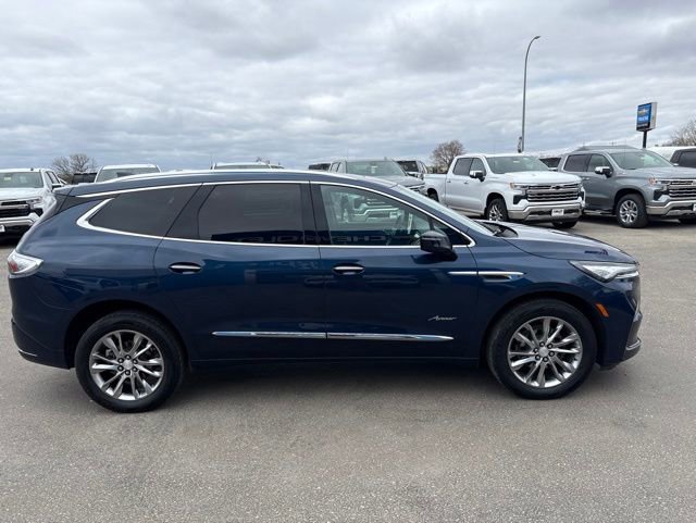 Used 2022 Buick Enclave Avenir w/ Avenir Technology Package AWD/4WD image 5