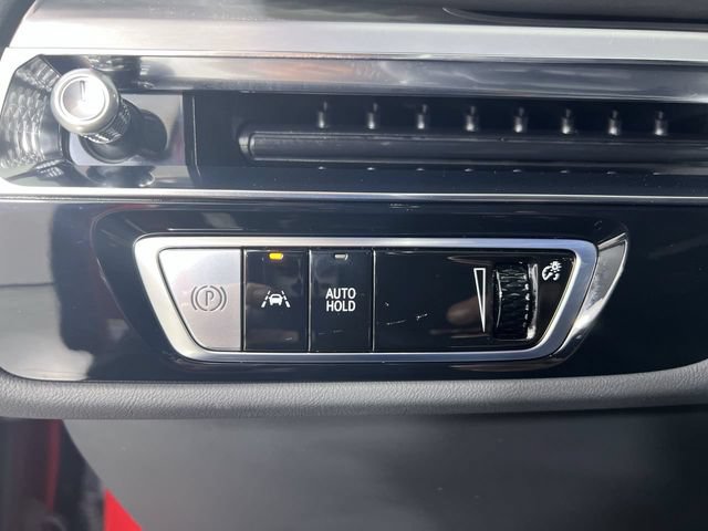 Used 2025 Cadillac Lyriq Sport AWD/4WD image 18