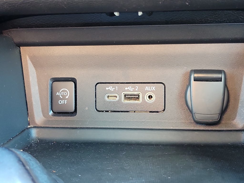 Used 2024 Nissan Sentra SV FWD image 25