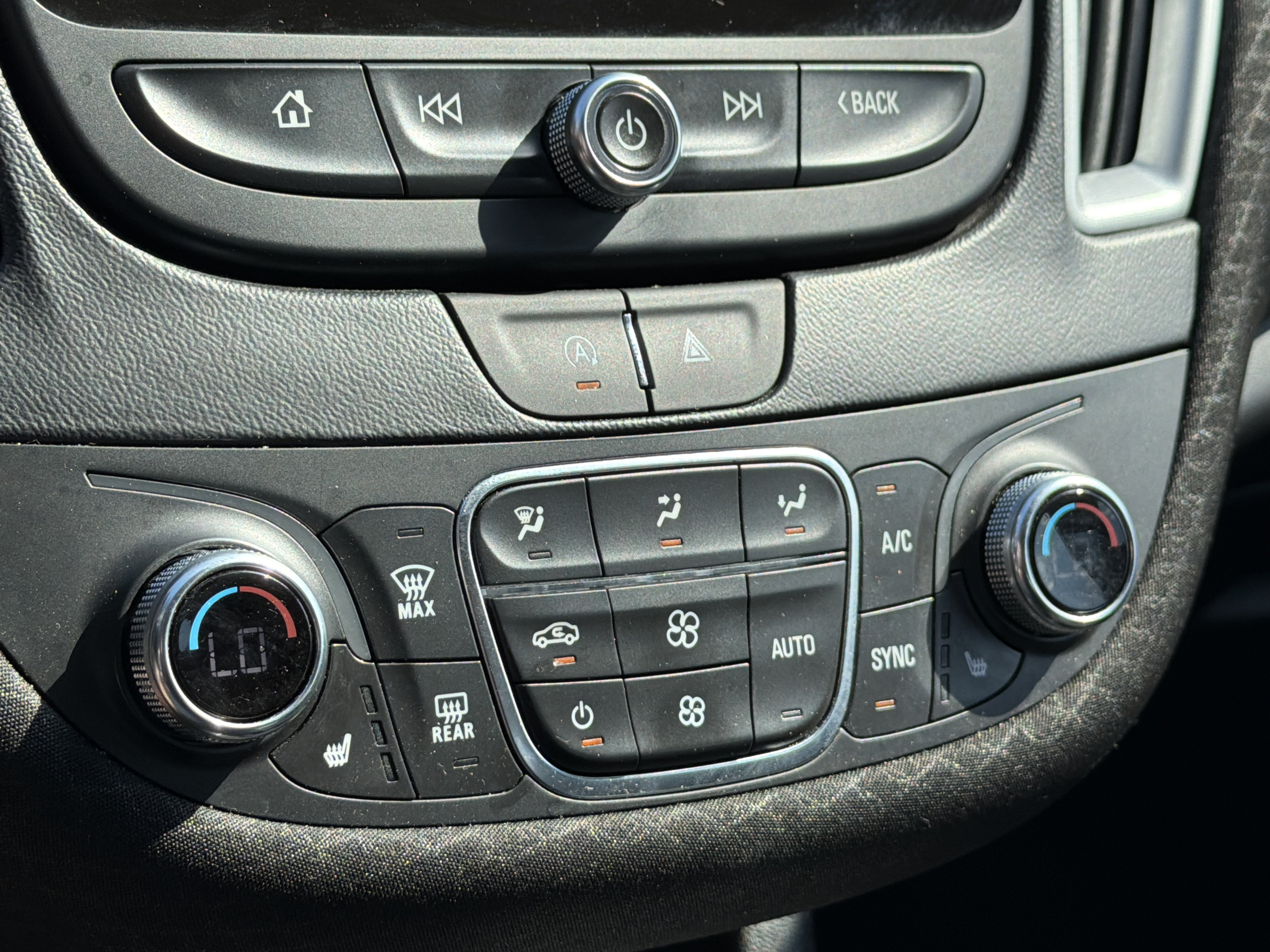 Used 2024 Chevrolet Malibu LT FWD image 23