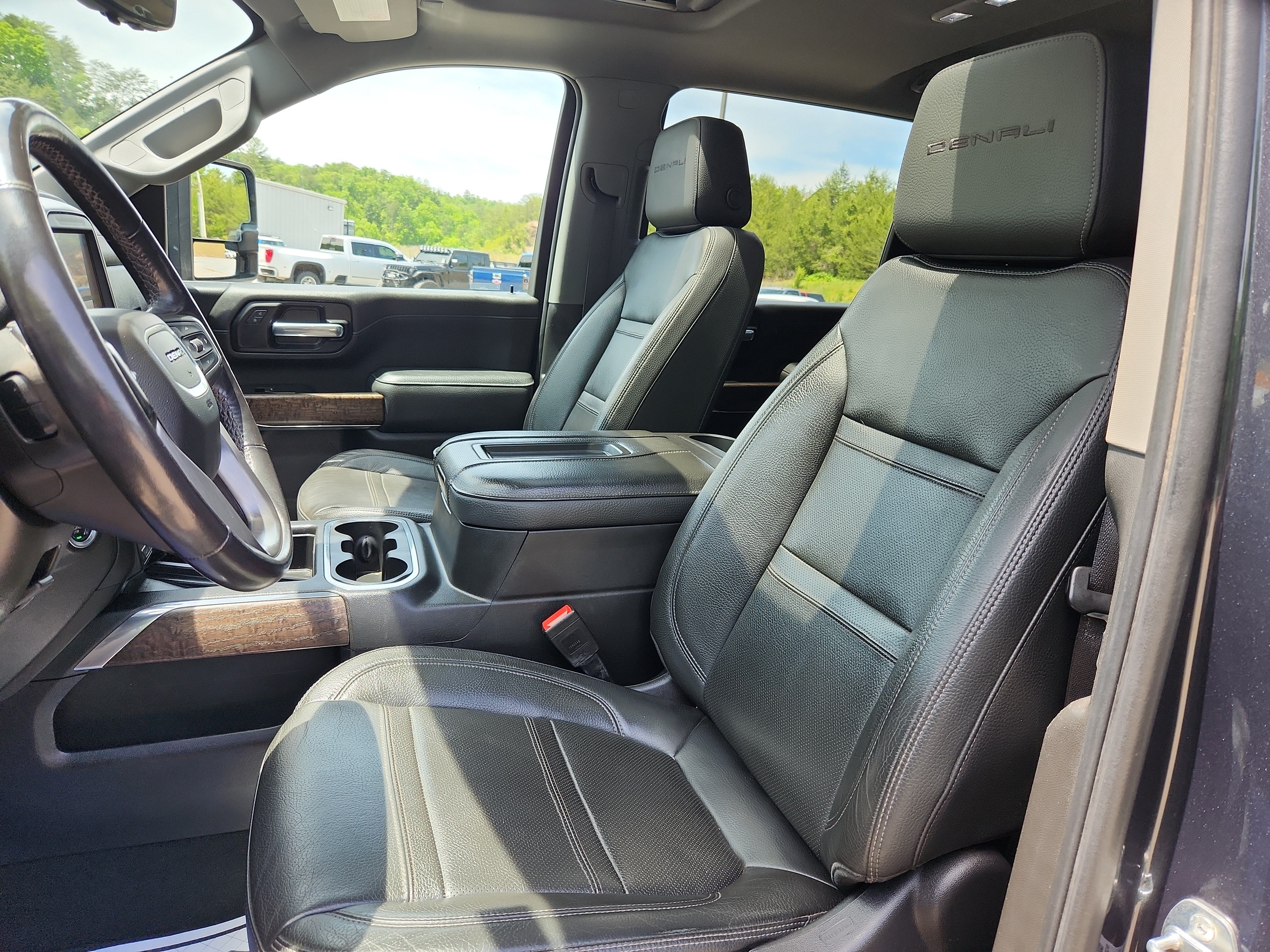 Used 2021 GMC Sierra 2500 Denali w/ Denali Ultimate Package AWD/4WD image 15