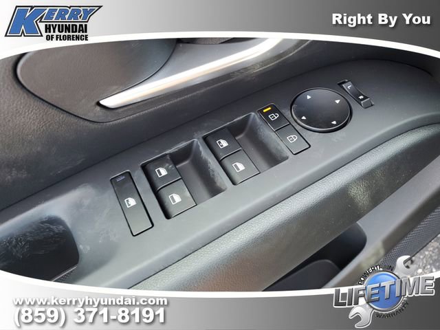 New 2026 Hyundai Tucson Blue SE image 21