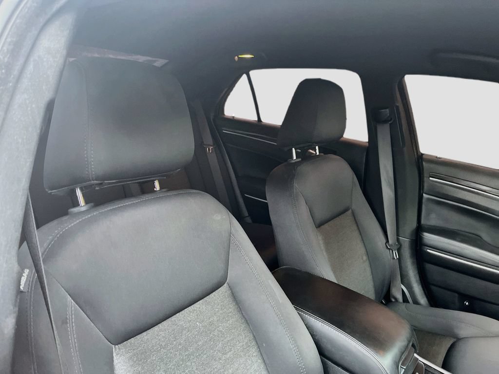 Used 2022 Chrysler 300 Touring w/ Sport Appearance Package RWD image 25