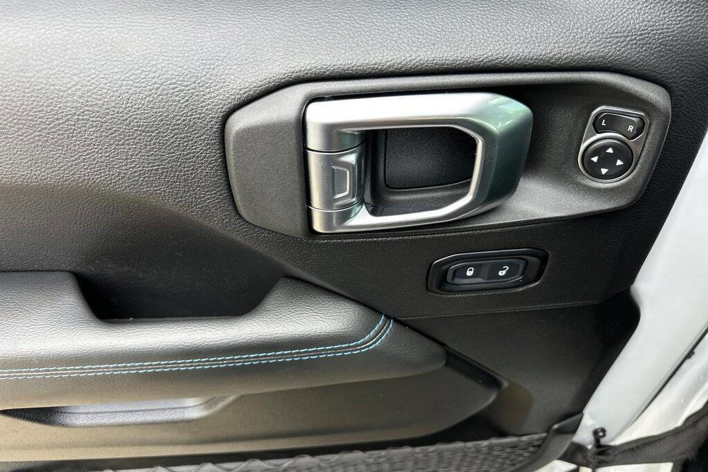 Used 2023 Jeep Wrangler Unlimited Rubicon 4xe w/ Steel Bumper Group image 11