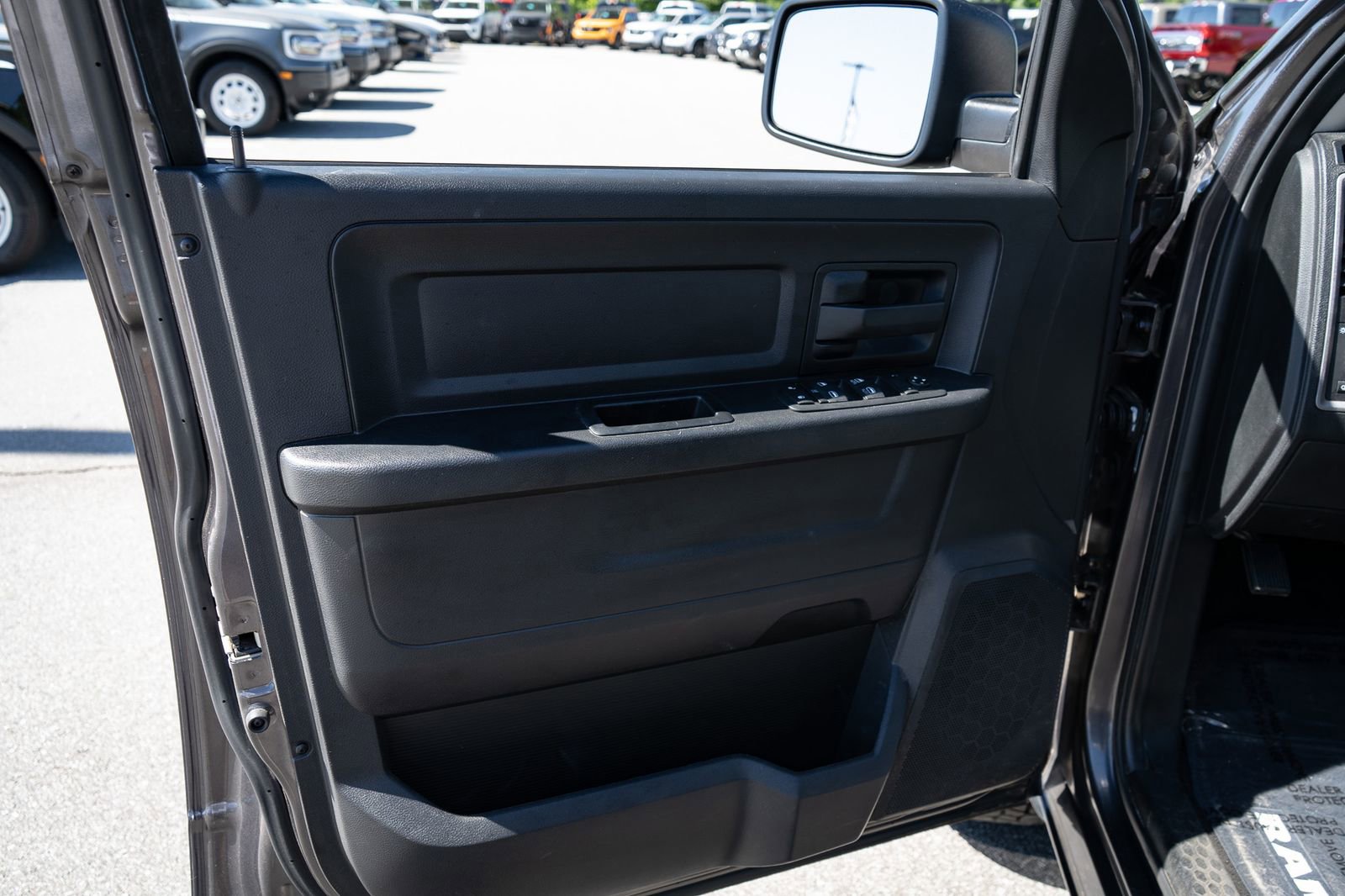 Used 2015 RAM 1500 Tradesman w/ Popular Equipment Group AWD/4WD image 16