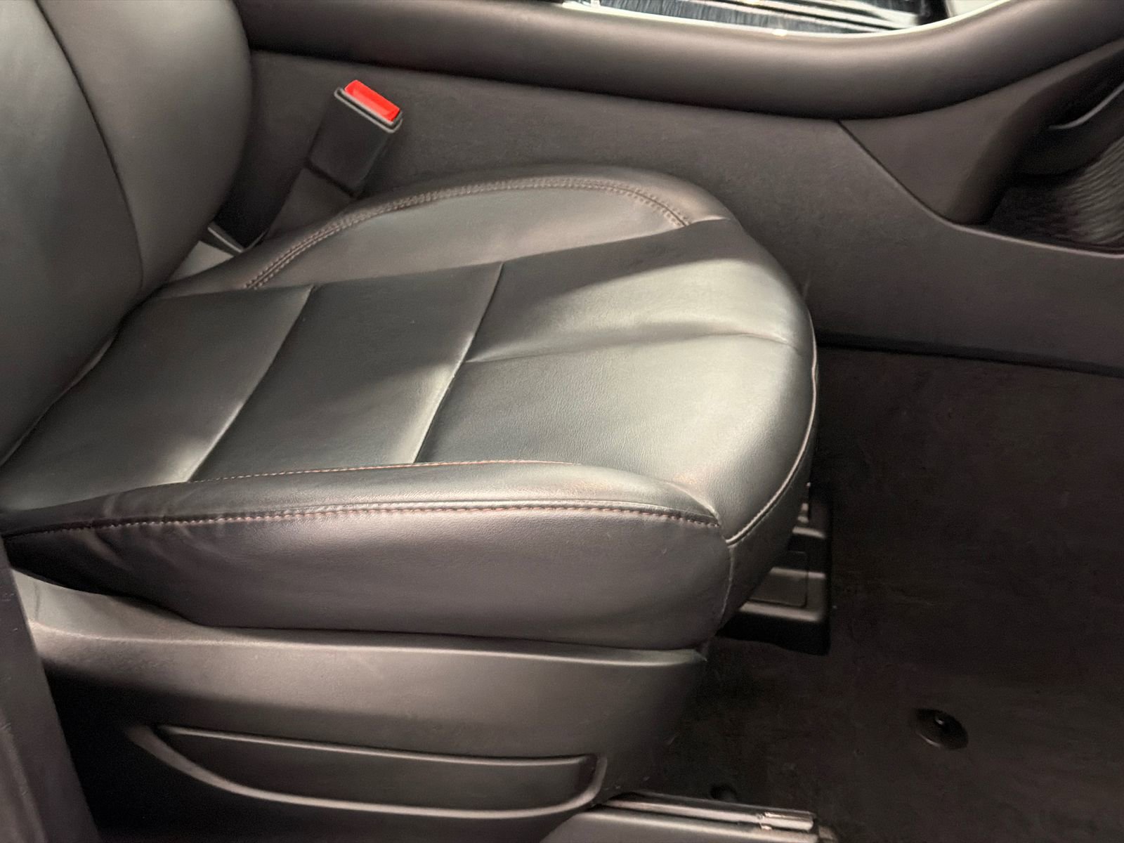 Certified 2023 Lincoln Aviator AWD w/ Premium Package image 12