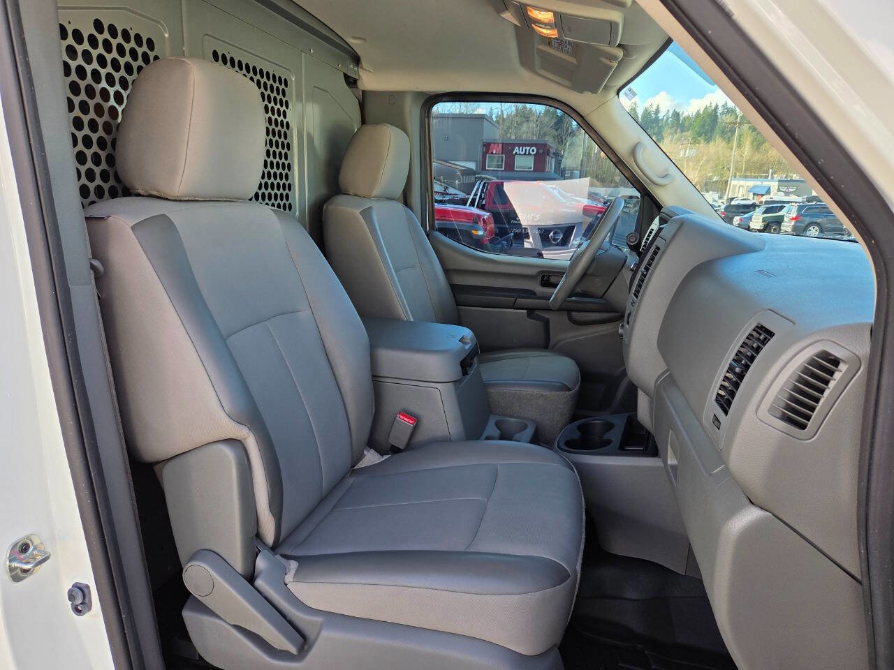 Used 2020 Nissan NV 2500 SV w/ Navigation Package image 14