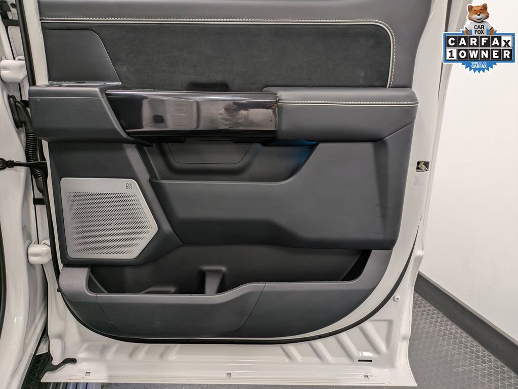 Used 2025 Ford F150 Lightning Platinum image 27