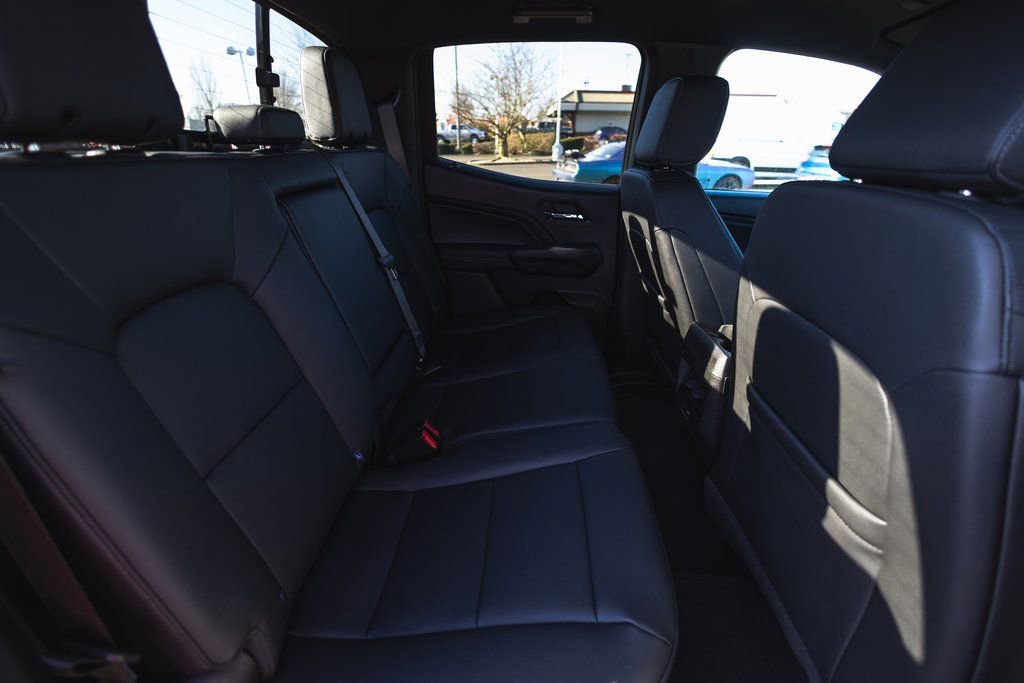 New 2025 Chevrolet Colorado LT w/ LT Convenience Package image 36