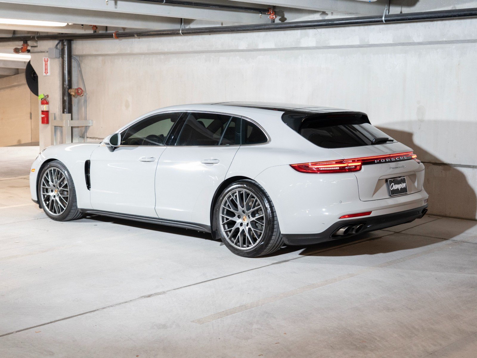 Certified 2018 Porsche Panamera 4S AWD/4WD image 3