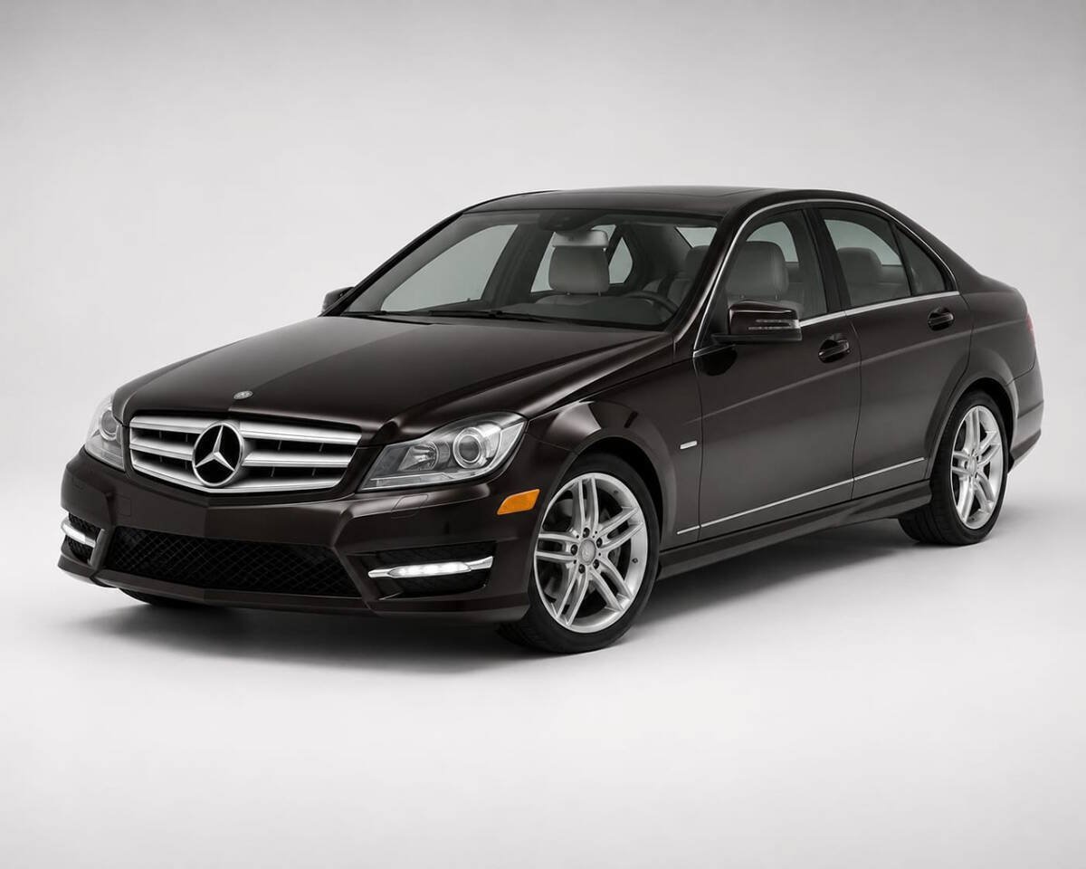 Used 2012 Mercedes-Benz C 250 Sedan image 2