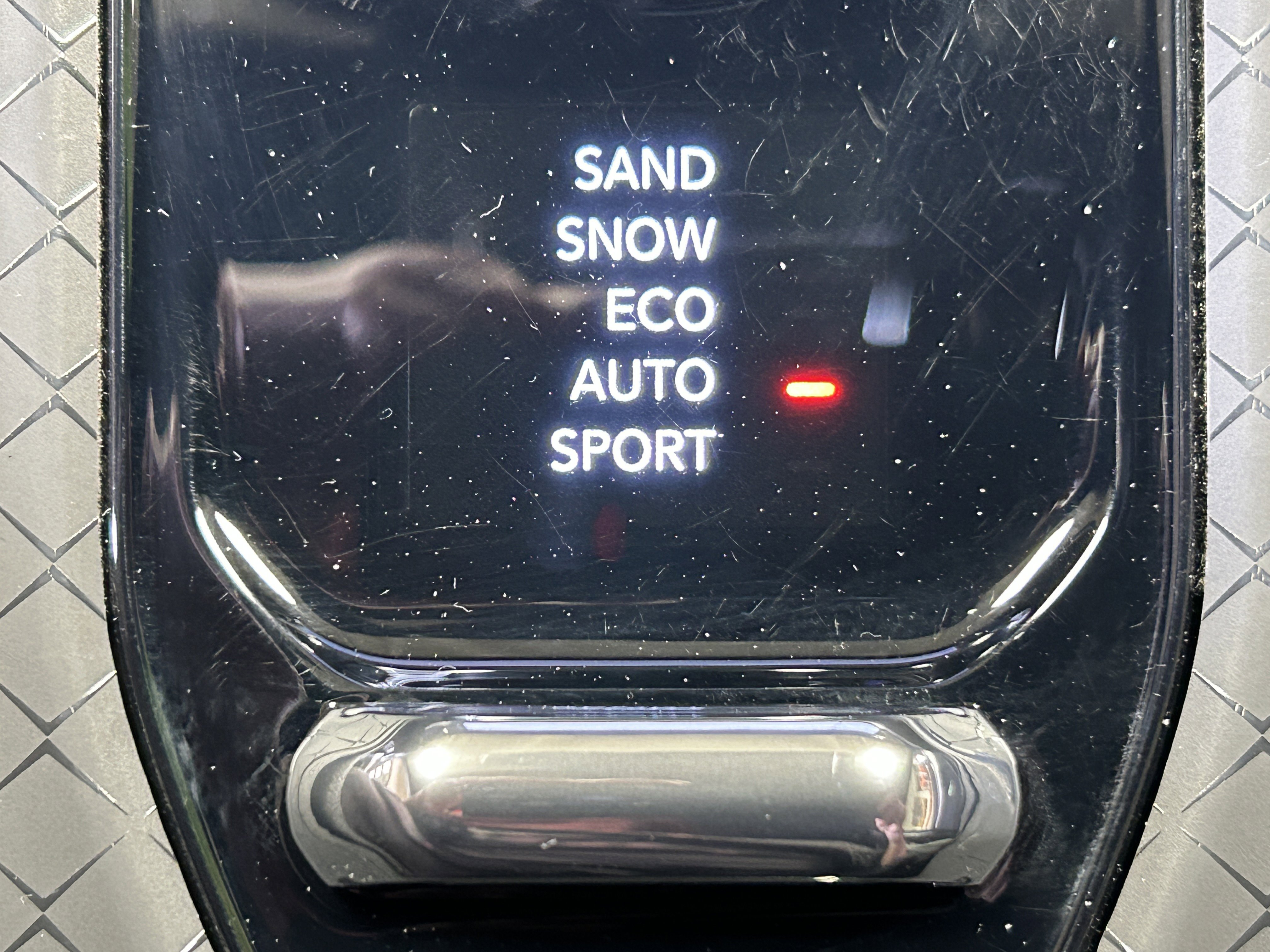 Used 2024 Jeep Wagoneer Launch Edition AWD/4WD image 24
