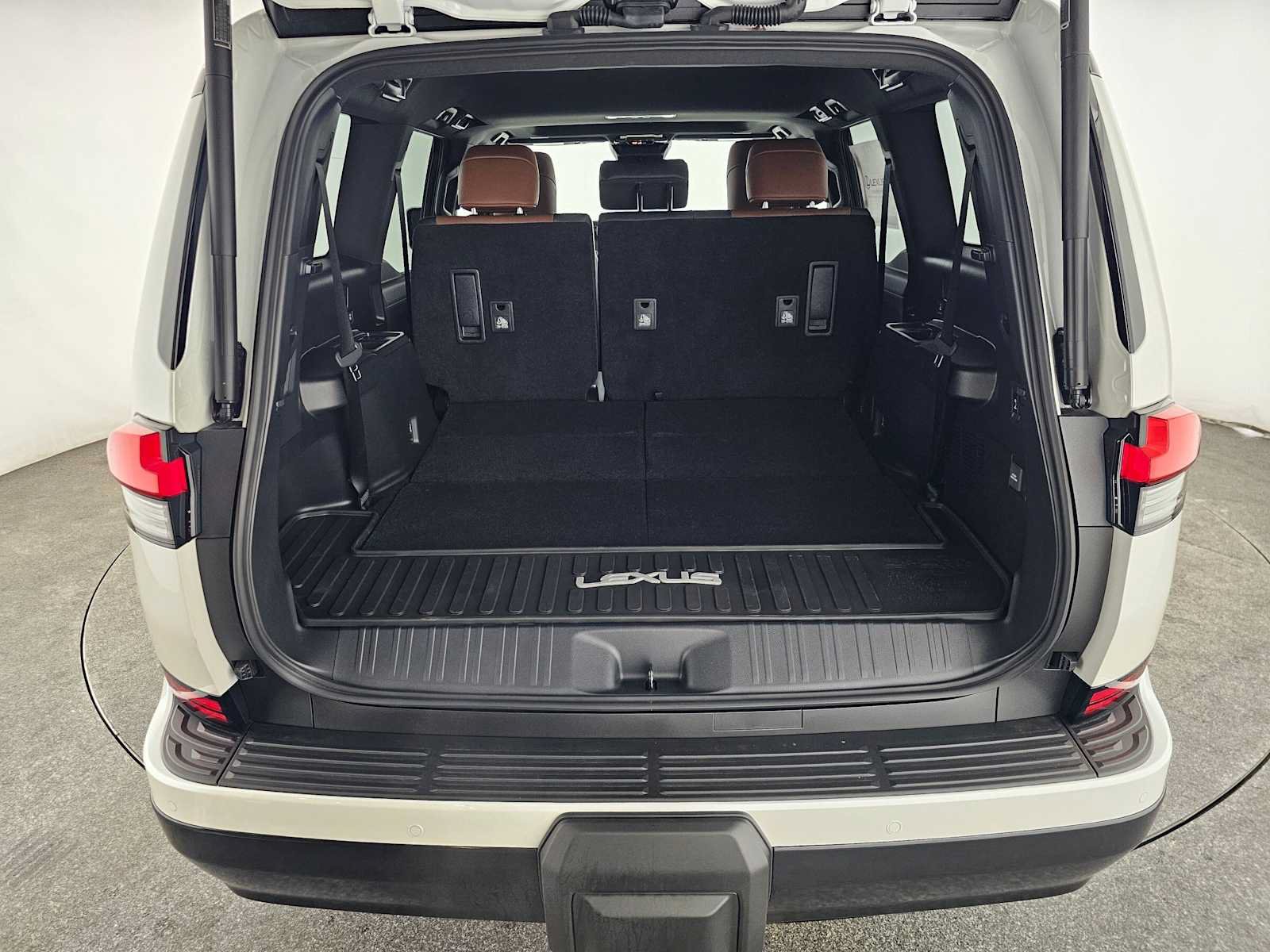 New 2026 Lexus GX 550 w/ Accessory Package (2T) AWD/4WD image 16