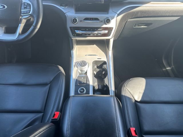 Certified 2022 Ford Explorer XLT w/ Equipment Group 202A image 19