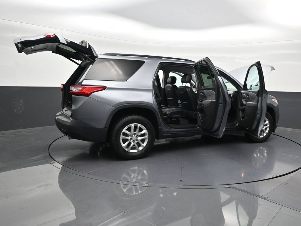 Used 2020 Chevrolet Traverse LT FWD image 34