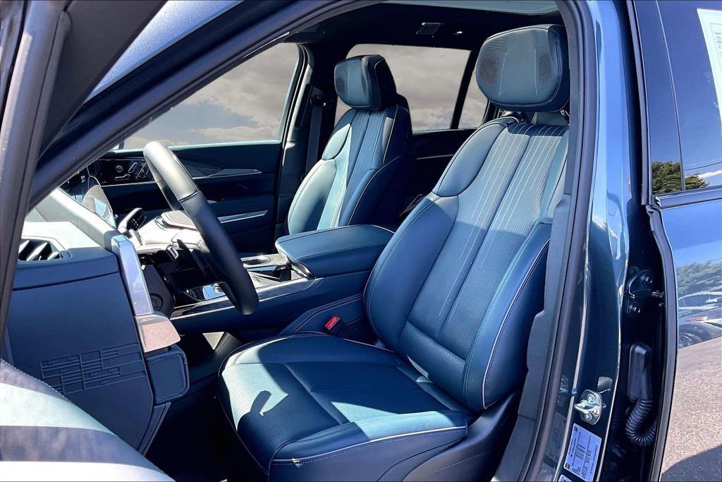 Certified 2025 Cadillac Escalade IQ Luxury 2 image 21