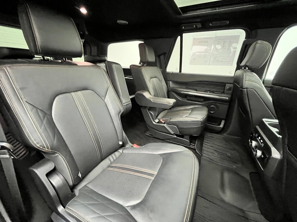 Used 2022 Ford Expedition Platinum AWD/4WD image 38