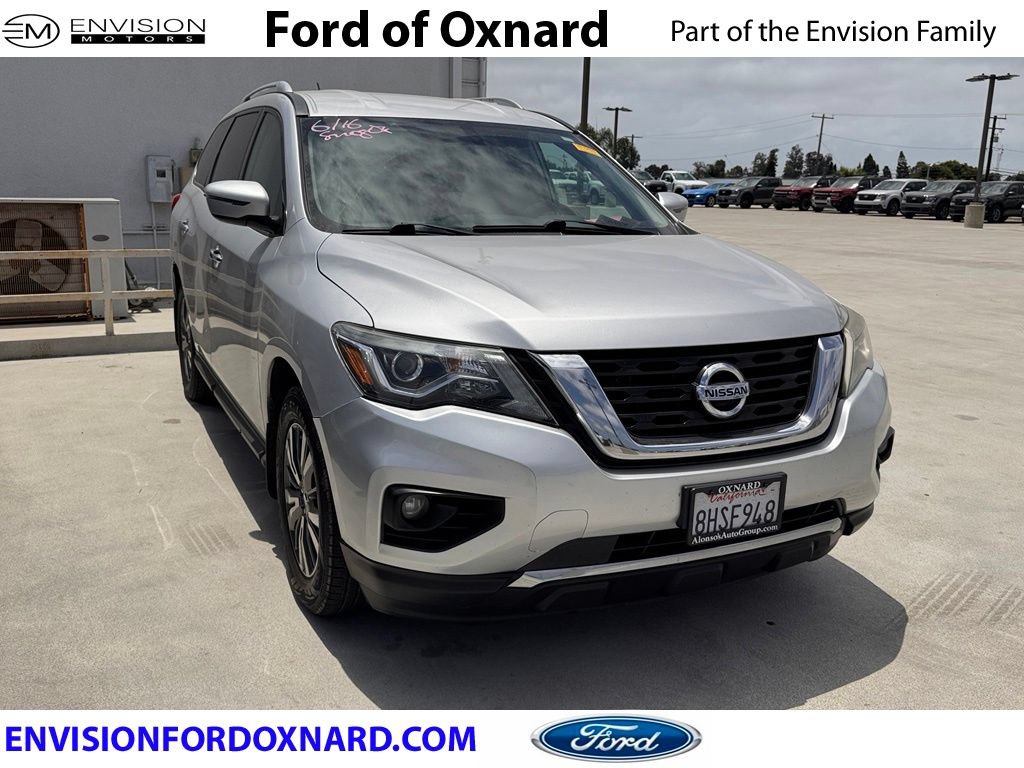Used 2018 Nissan Pathfinder SV w/ Cargo Package FWD image 1