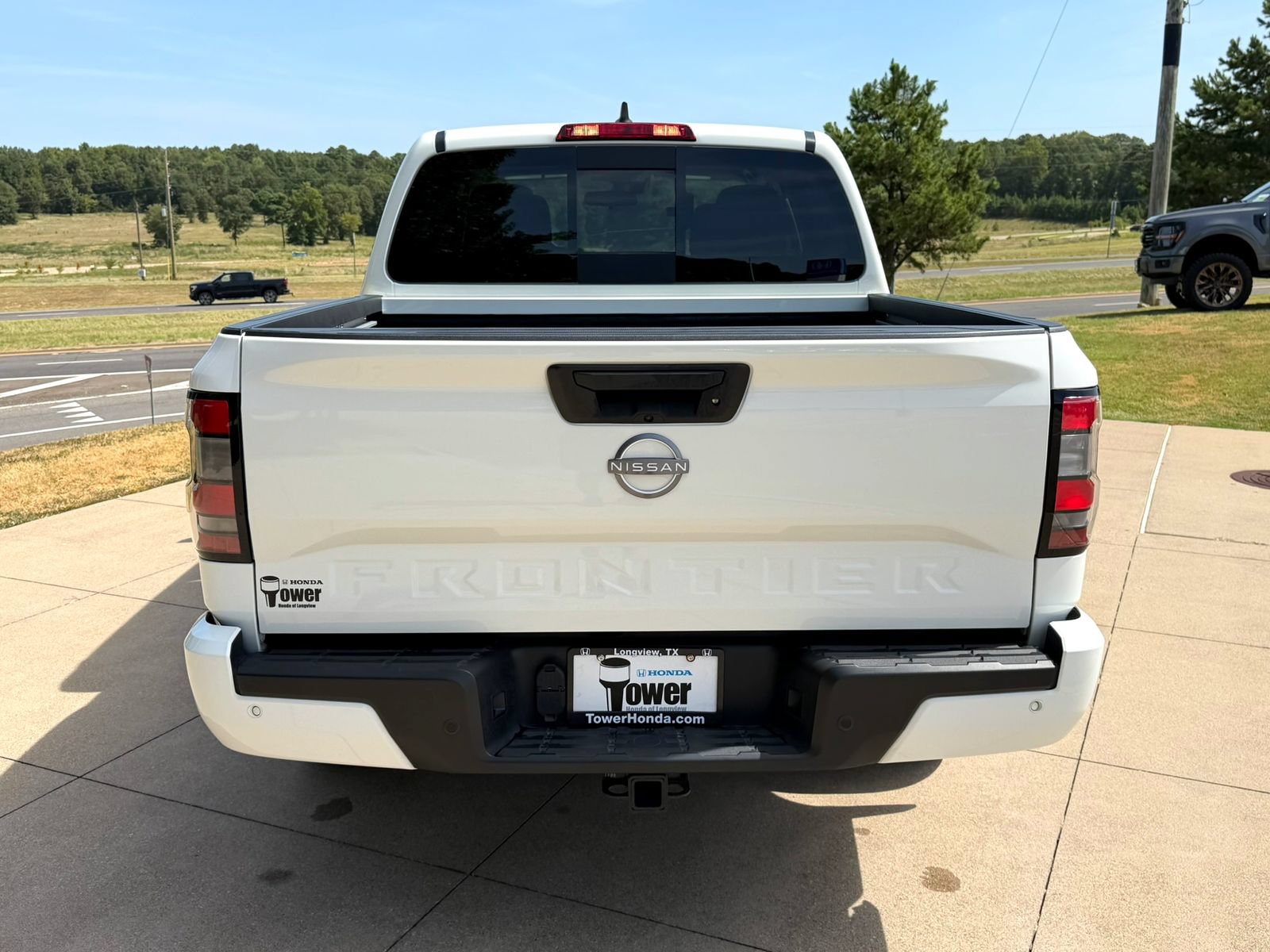 Used 2025 Nissan Frontier SV w/ SV Convenience Package RWD image 5