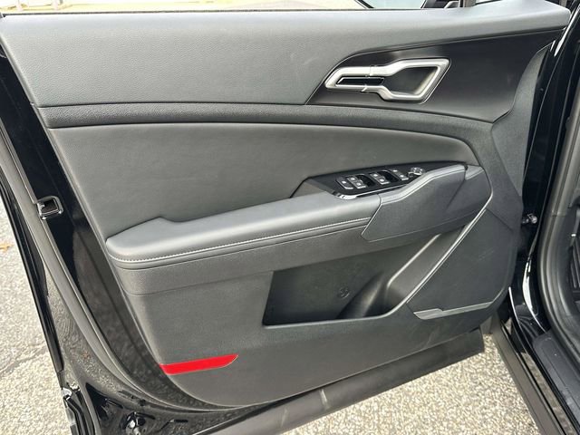 Used 2025 Kia Sportage EX image 15