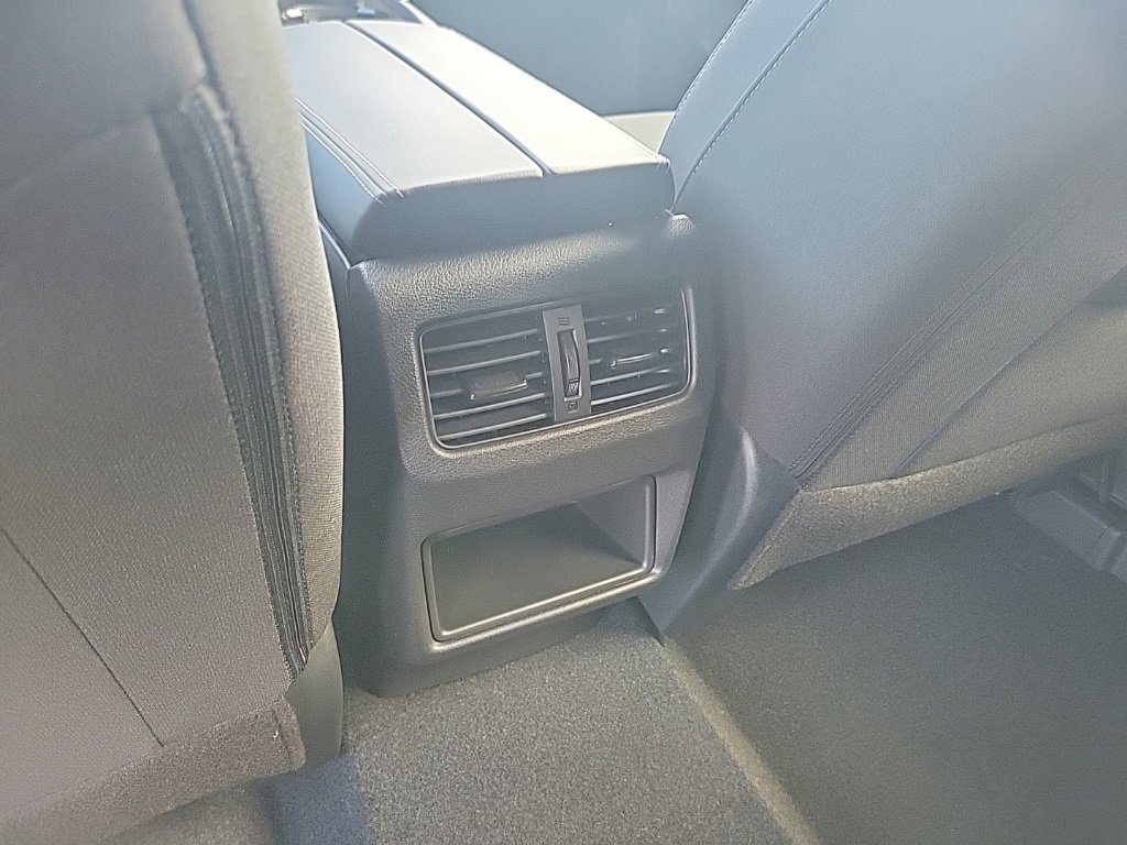 New 2026 Nissan Rogue S image 33