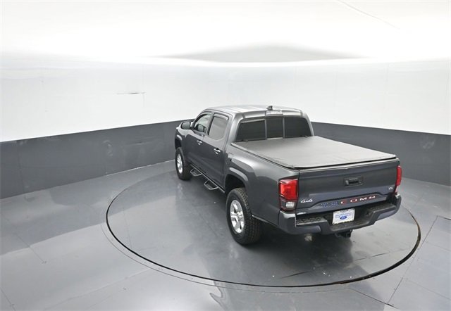 Used 2018 Toyota Tacoma SR image 28