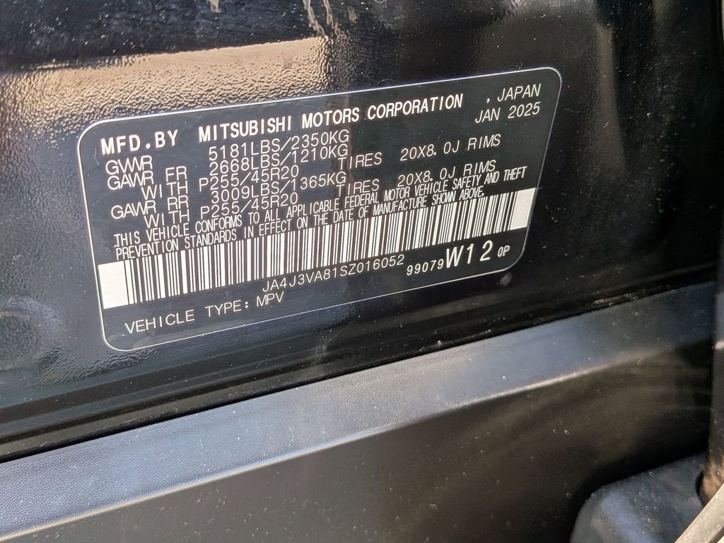 Used 2025 Mitsubishi Outlander SE image 34