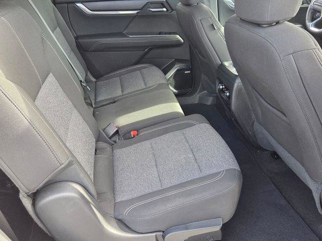 Used 2025 GMC Acadia Elevation image 15