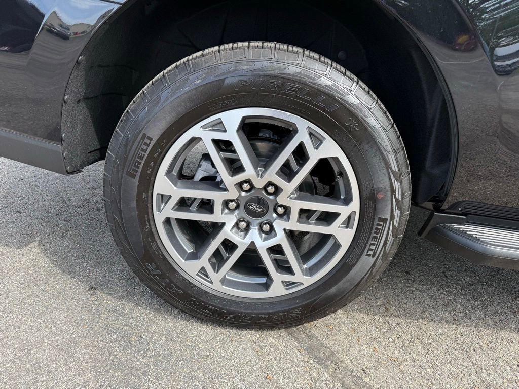 New 2026 Ford Expedition Active AWD/4WD image 12