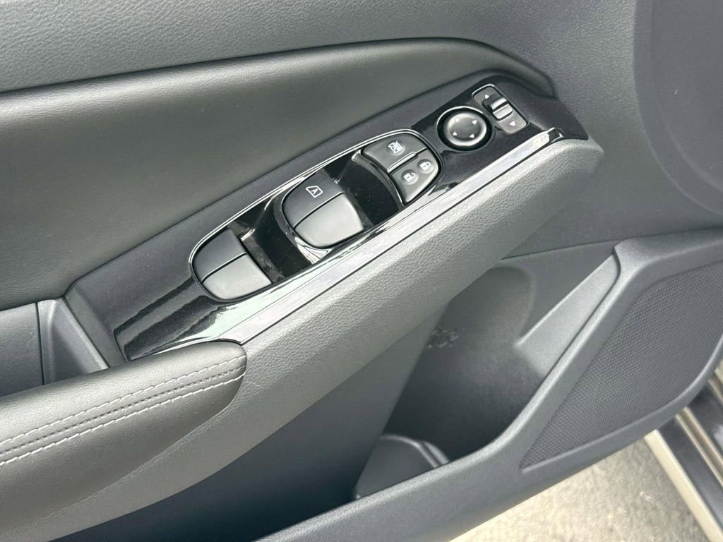Used 2023 Nissan Altima 2.5 SV AWD/4WD image 21