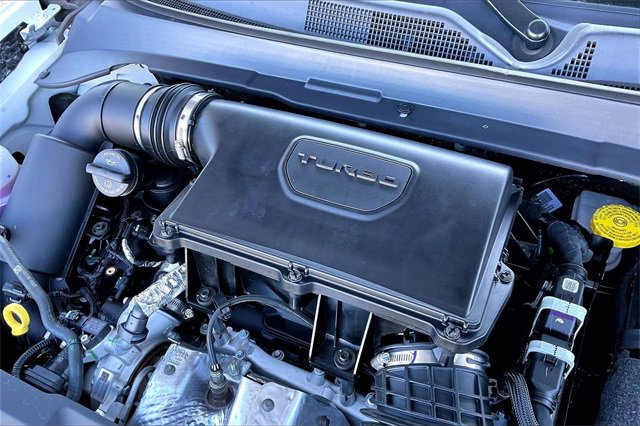 Certified 2025 Jeep Compass Sport image 34