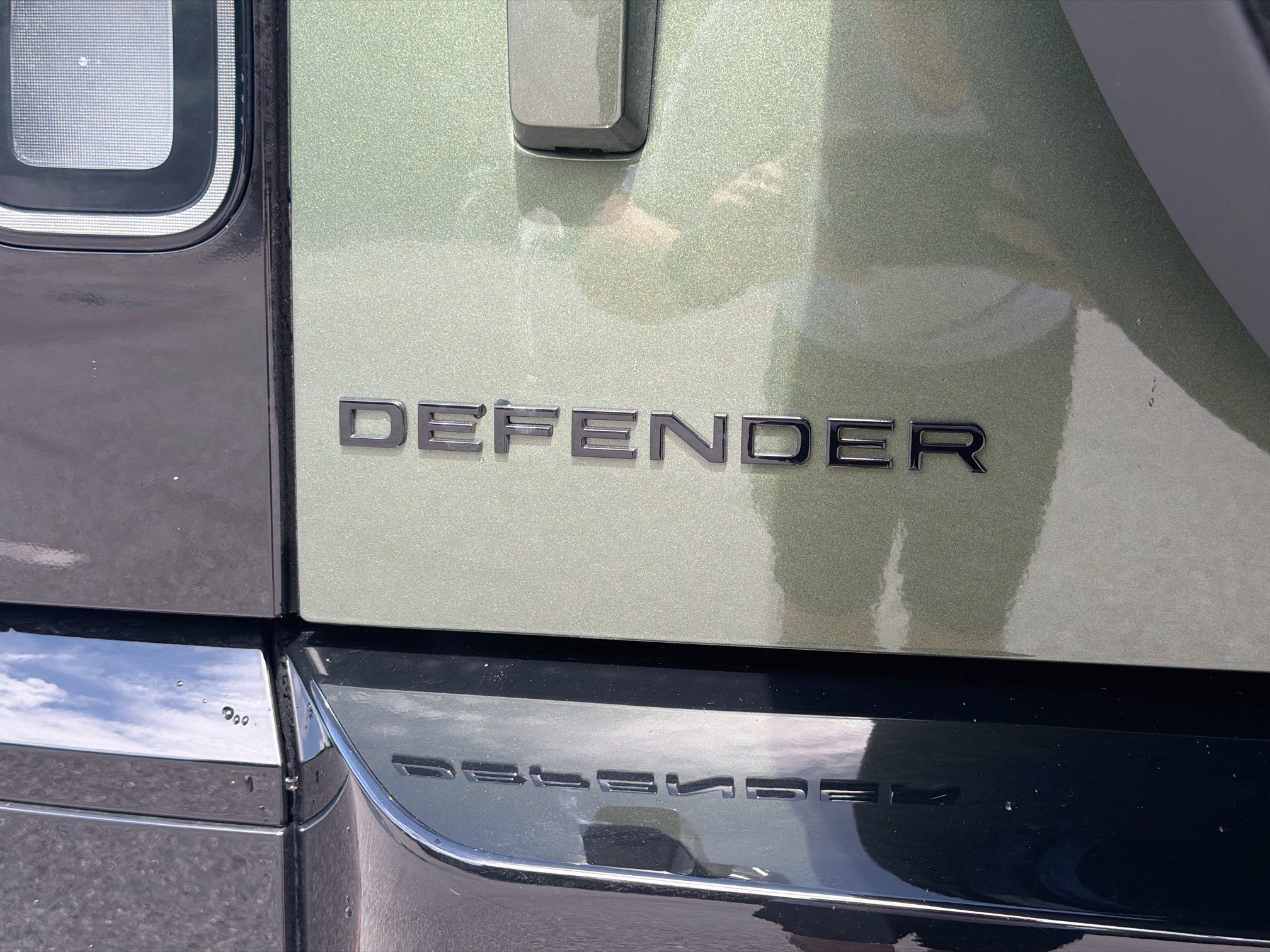 New 2026 Land Rover Defender 110 X-Dynamic SE AWD/4WD image 11