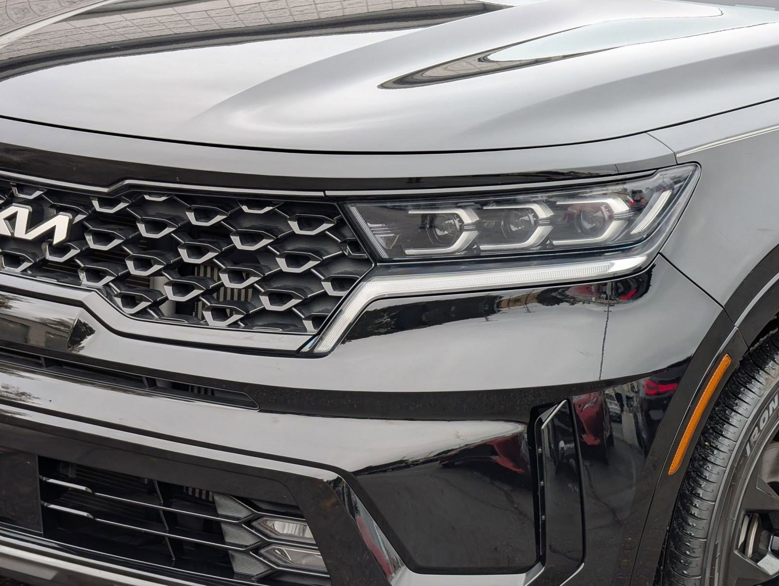 Used 2023 Kia Sorento SX image 11