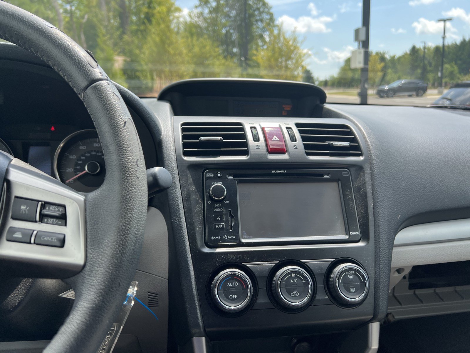 Used 2015 Subaru Forester 2.5i Limited AWD/4WD image 20