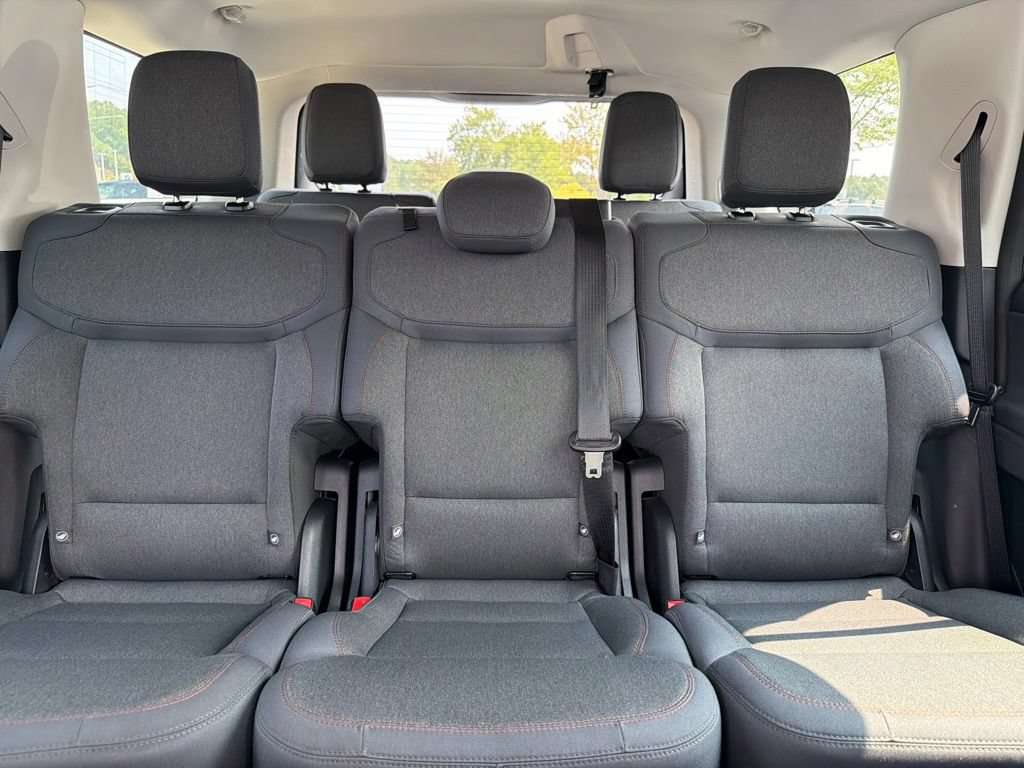 Used 2025 Ford Expedition Active AWD/4WD image 32